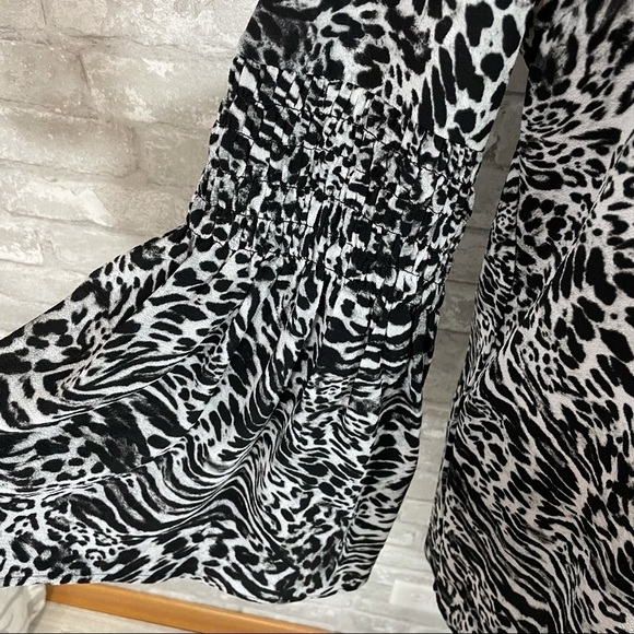 Michael Kors Animal Print Vneck Blouse - Picture 2 of 5